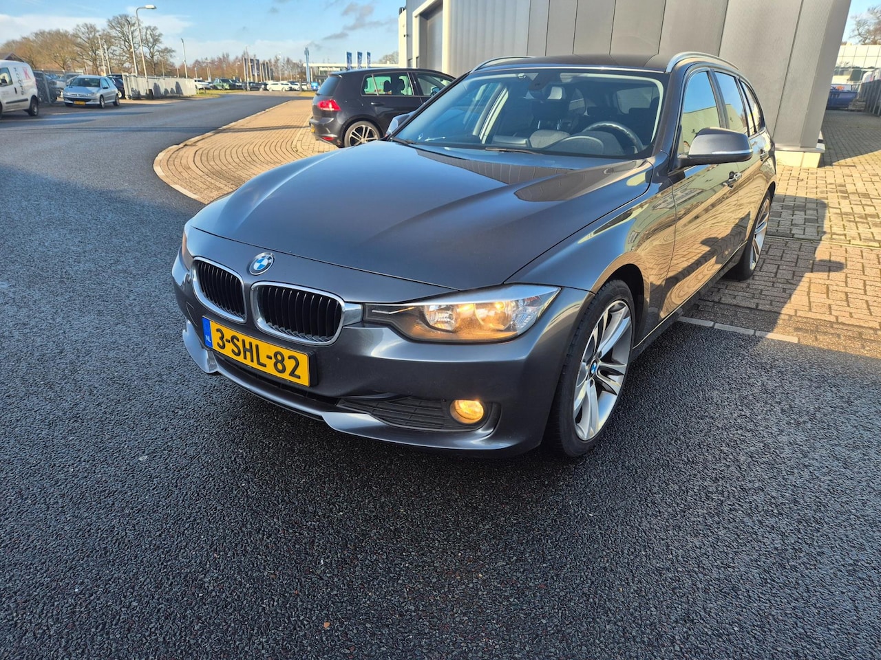 BMW 3-serie Touring - 318d Upgrade Edition Automaat Leer Nap - AutoWereld.nl