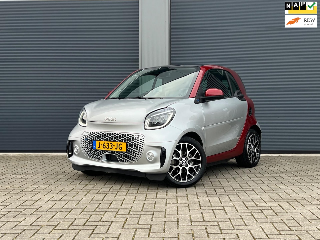 Smart Fortwo - EQ Comfort PLUS 18 kWh|Elektrisch, stijlvol en bijna nieuw! - AutoWereld.nl