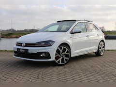 Volkswagen Polo - 2.0 TSI GTI| PANO | PDC | Stoelverwarming |