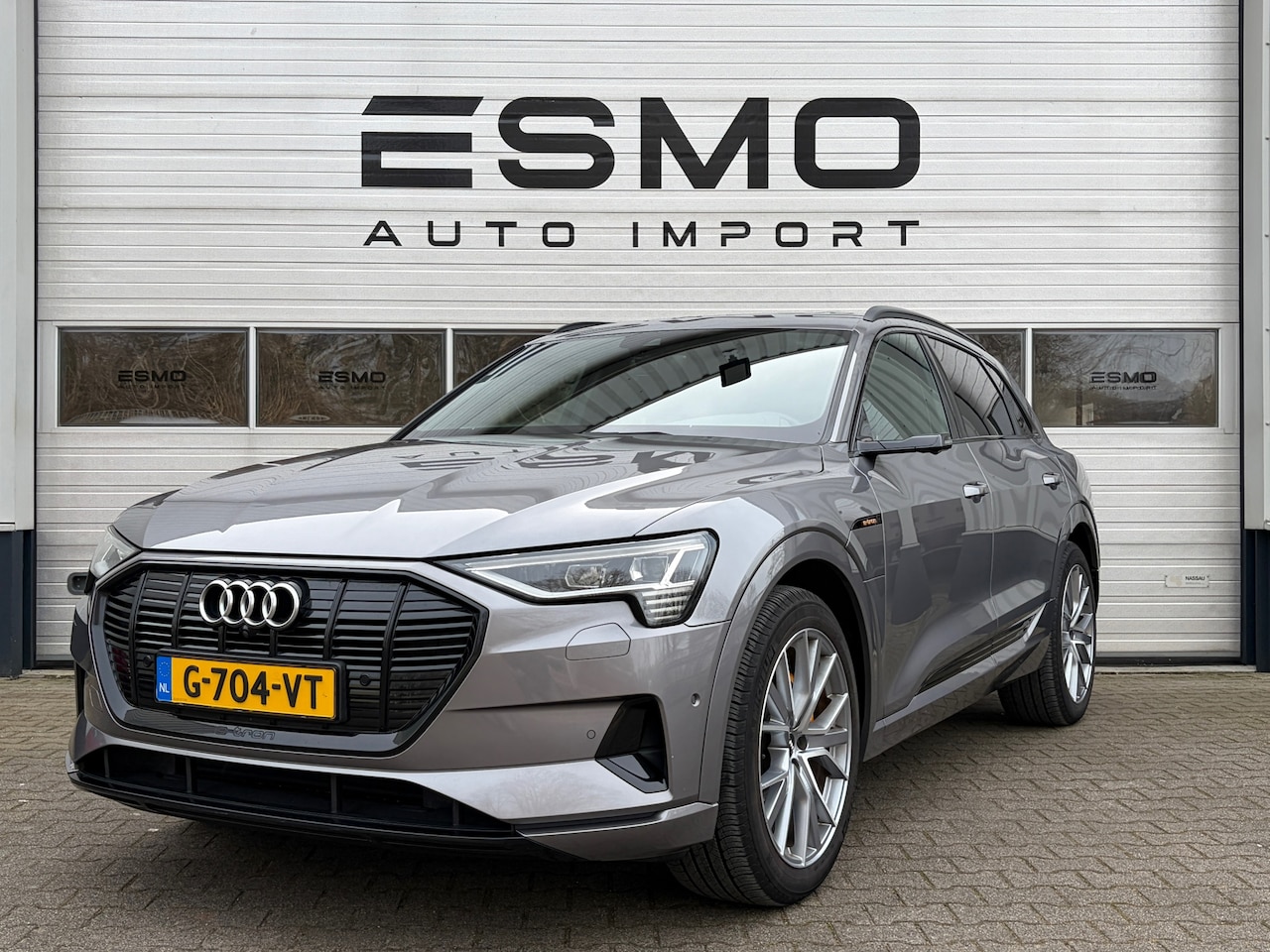 Audi e-tron - E-tron 55 quattro advanced 95 kWh S-line Panoramadak Virtual mirrors Trekhaak SOH 94% - AutoWereld.nl