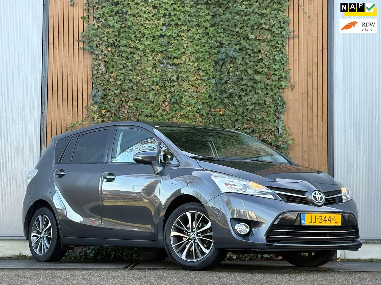 Toyota Verso - 1.8 VVT-i Dynamic 7p. 1.8 VVT-i Dynamic 7p. - AutoWereld.nl