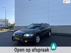 Volvo XC70 - 2.5 T Momentum XENON/SPORTSTAND/FULL/BOEKJES/STLVWRMNG