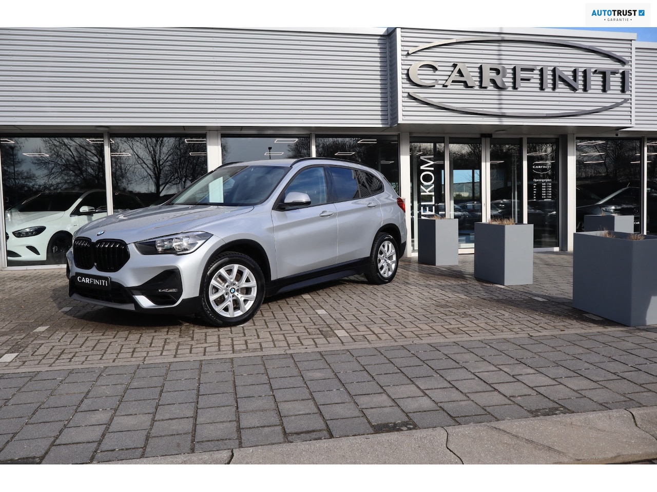 BMW X1 - SDrive20i 180 Pk Automaat / Navi / Cruise / Climate / Camera / Licht metaal. - AutoWereld.nl
