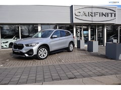 BMW X1 - SDrive20i 180 Pk Automaat / Navi / Cruise / Climate / Camera / Licht metaal