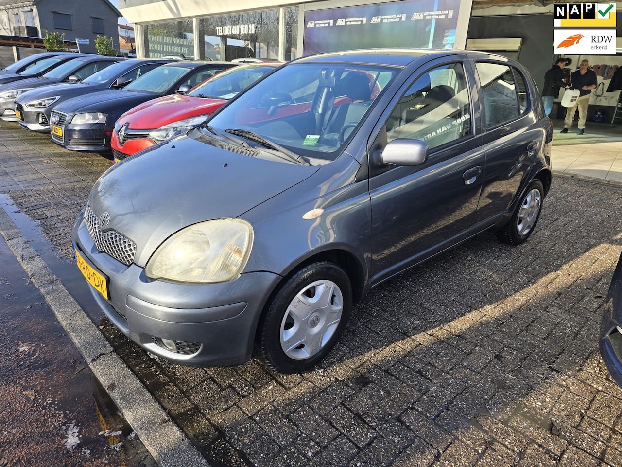 Toyota Yaris - 1.3 VVT-i S-Line |2E EIGENAAR | 12MND GARANTIE | NW APK | AIRCO | - AutoWereld.nl