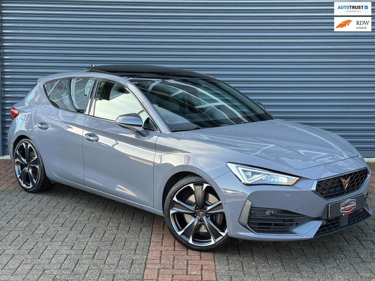 CUPRA Leon - 2.0 TSI VZ 300 PK Virtual | Pano | Sfeer | Camera | Beats - AutoWereld.nl