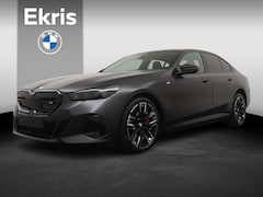 BMW i5 - Sedan M60 xDrive | M Sportpakket Pro | Innovation Pack | Travel Pack | Comfort Pack