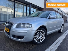 Audi A3 - 1.6 Attraction 5drs CLIMA LMW NETTE AUTO RIJDT GOED NAP APK 6-2026