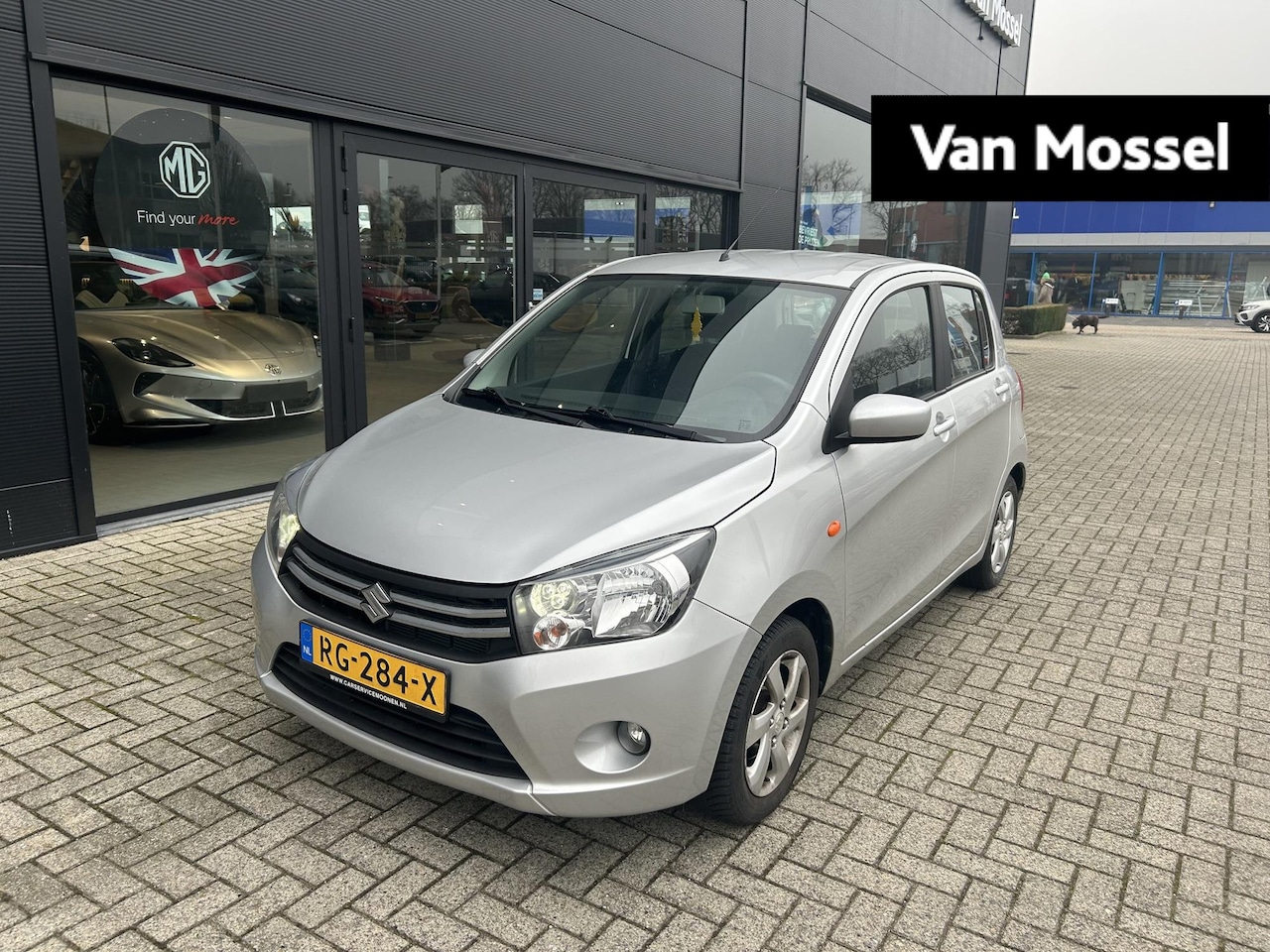 Suzuki Celerio - 1.0 Exclusive | Airco | Lichtemetalen velgen | Trekhaak - AutoWereld.nl