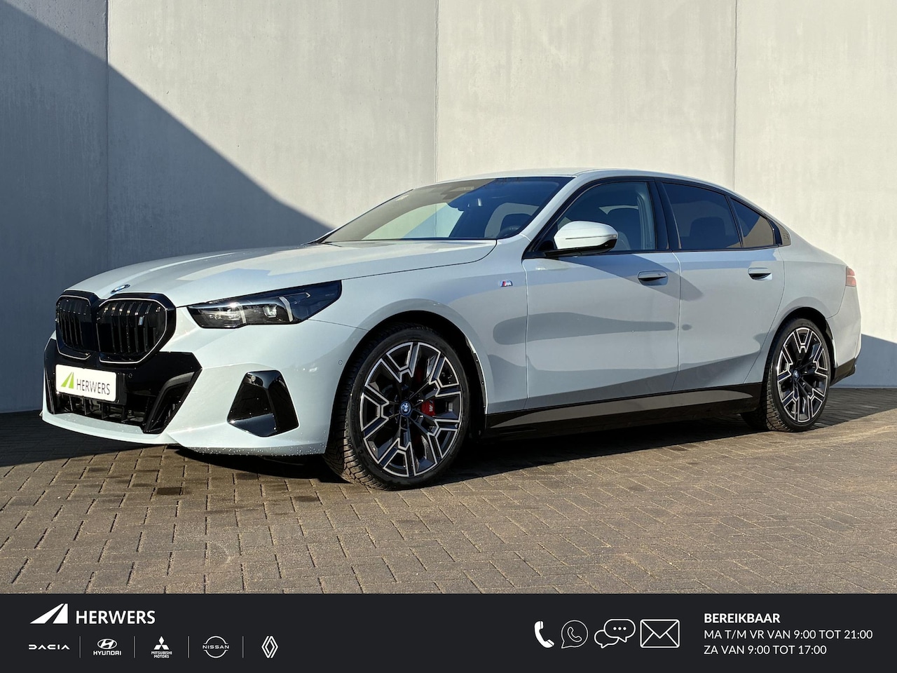 BMW i5 - XDrive40 M Sport Edition 84 kWh 4WD / Fabrieksgarantie t/m 02-2028 / SOH 92,73% / Elektris - AutoWereld.nl