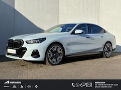 BMW i5 - XDrive40 M Sport Edition 84 kWh 4WD / Fabrieksgarantie t/m 02-2028 / SOH 92, 73% / Elektri