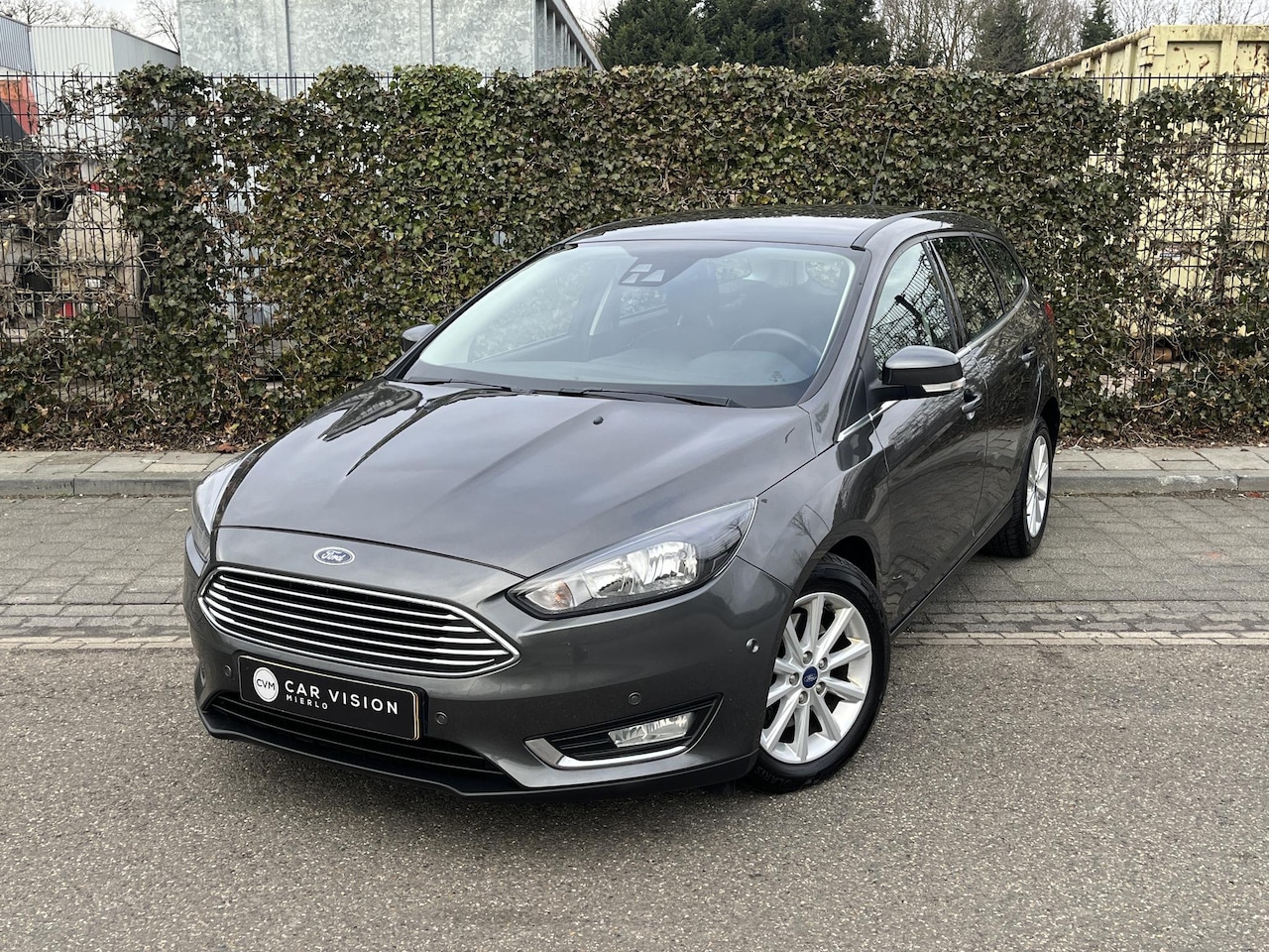 Ford Focus Wagon - 1.5 Titanium * Automaat * Cruise * Nieuwe Distributie * Garantie - AutoWereld.nl