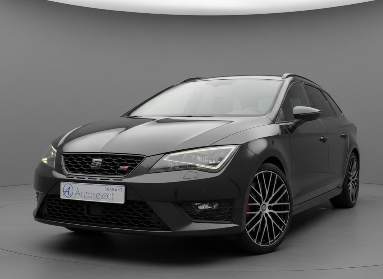 SEAT Leon ST - 2.0 TSI CUPRA DSG Pano LED Navi - AutoWereld.nl