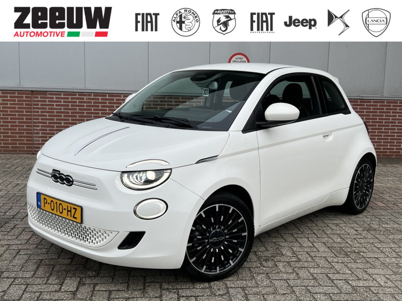 Fiat 500 - Icon 42 kWh | Navi | LED | Carplay | Comfort | PDC | 17" - AutoWereld.nl