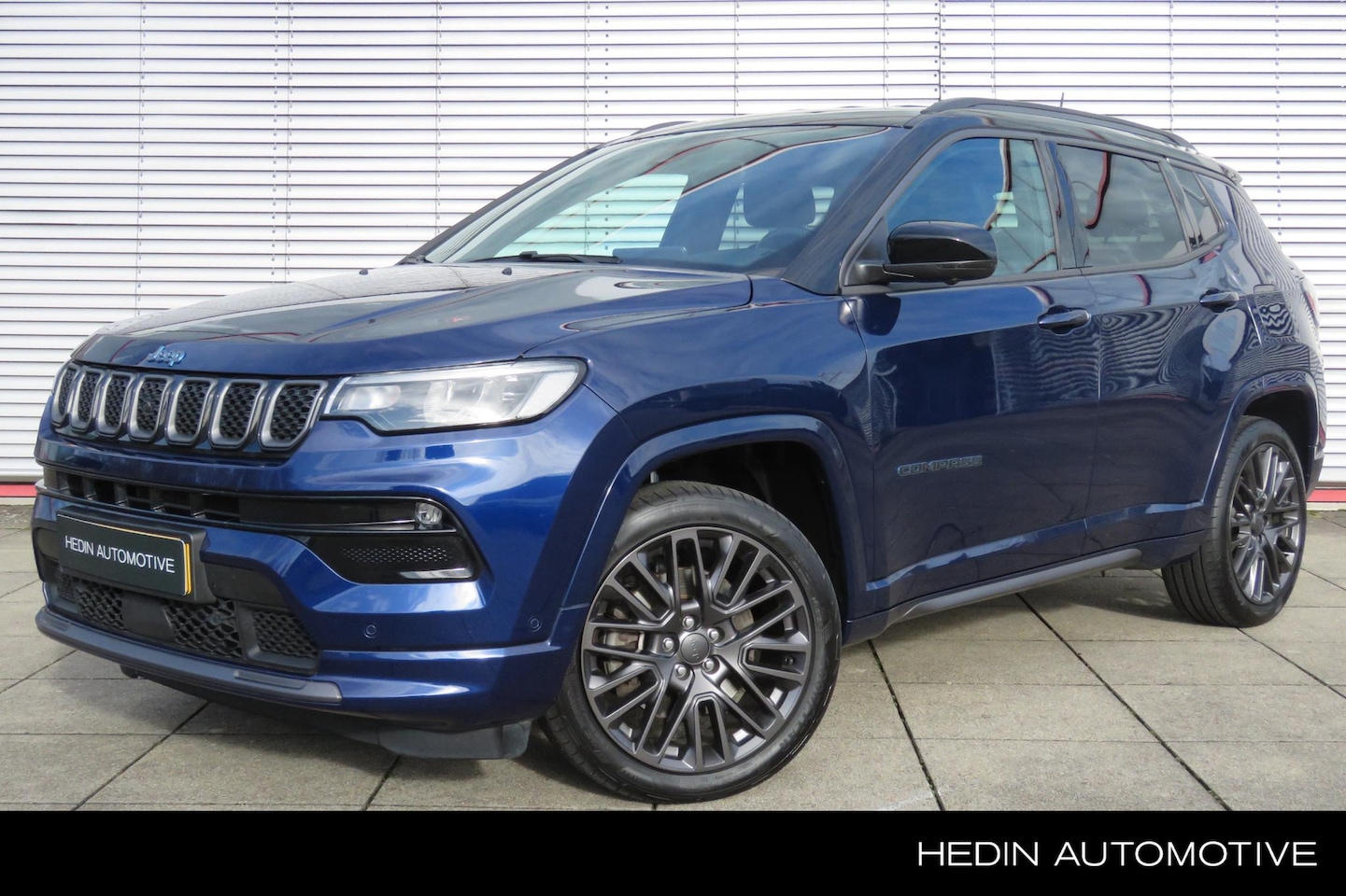 Jeep Compass - 4xe 240 Plug-in Hybrid Electric S | Automaat | 360° Camera | Leder | Stoel- & Stuurverwarm - AutoWereld.nl