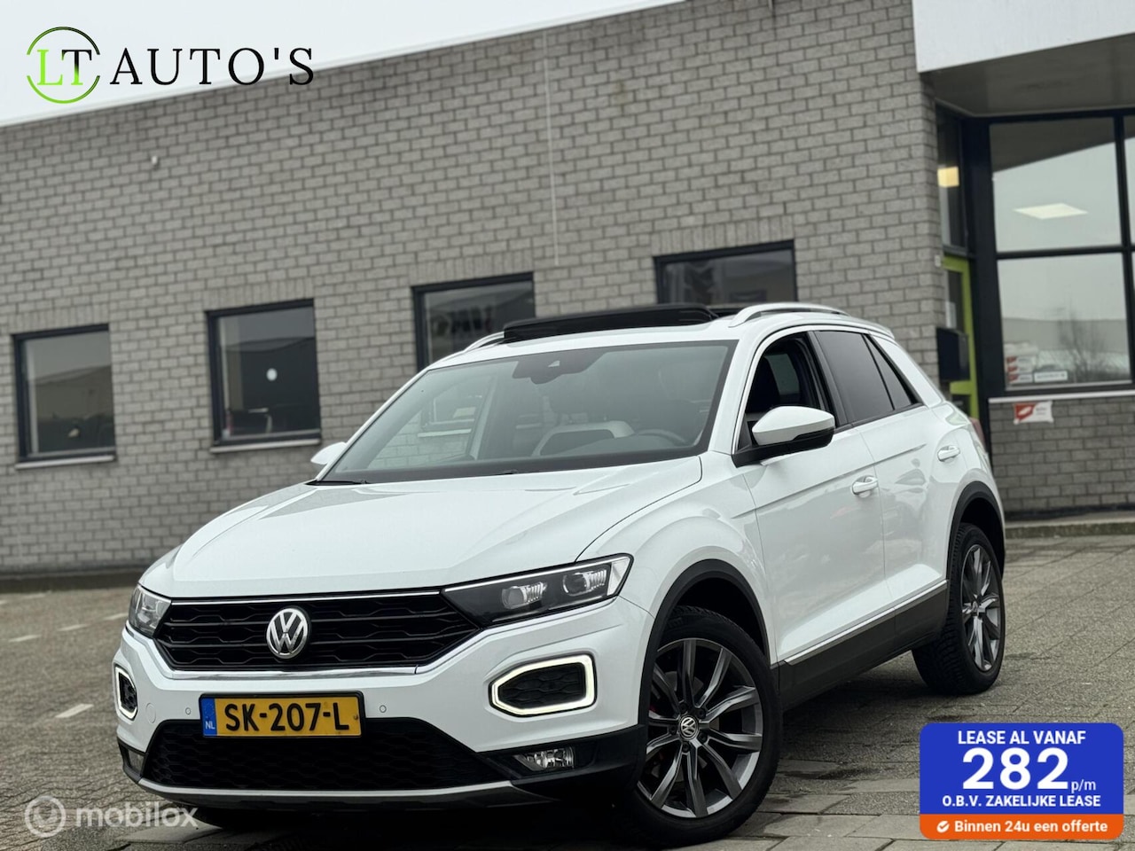Volkswagen T-Roc - 1.5 TSI Sport|Automaat Pano Virtual Carplay - AutoWereld.nl