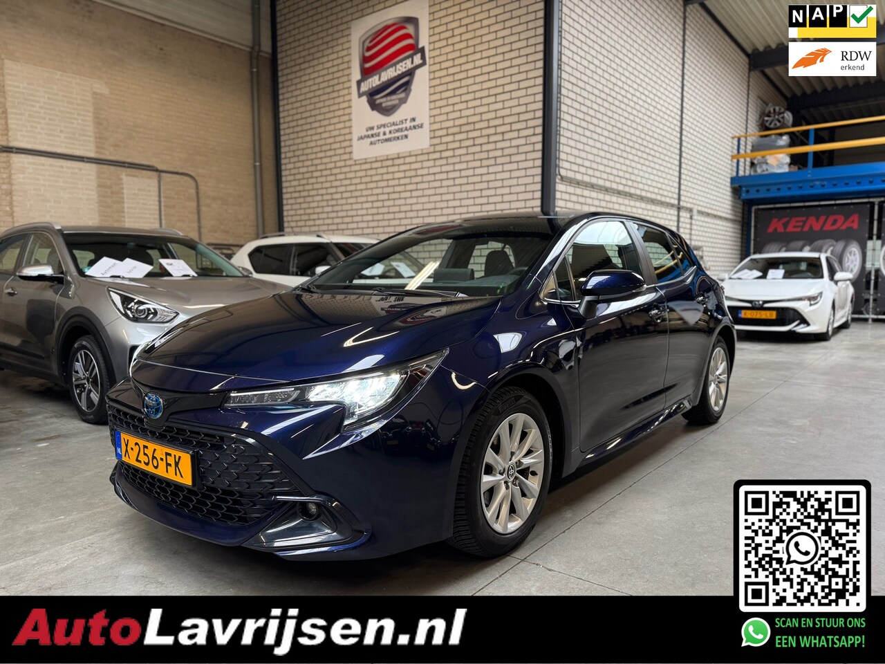 Toyota Corolla - Hybrid 140 Active FACELIFT 51DKM NL AUTO NAP APPLE CARPLAY/ANDROID ADAPTIEVE CRUISE LMV AL - AutoWereld.nl