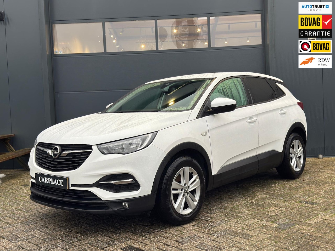 Opel Grandland X - 1.2 Turbo Online Edition 1.2 Turbo Online Edition - AutoWereld.nl