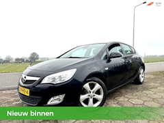 Opel Astra - 1.4 Turbo 5D AIRCO NAVI SCHERM CRUISE NIEUWE APK VELGEN