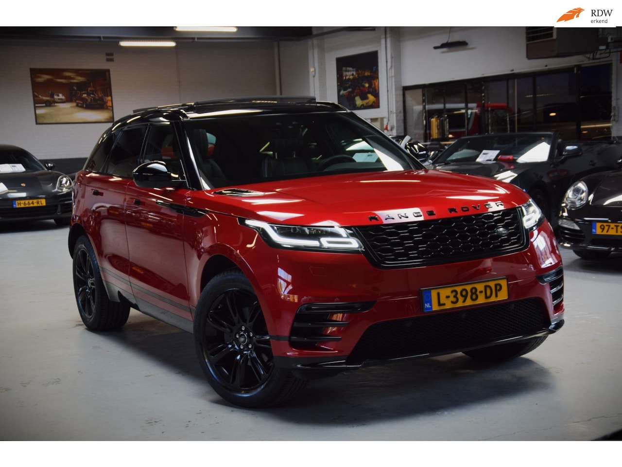 Land Rover Range Rover Velar - 2.0 I4 Turbo AWD R-Dynamic SE Panoramadak|Lane-Assist|64800km!!|Leder|Firenze - AutoWereld.nl