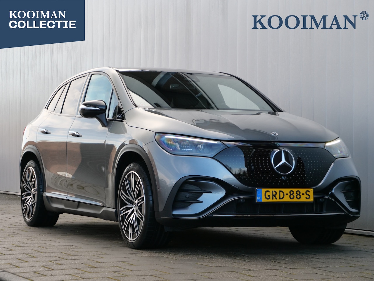 Mercedes-Benz EQE SUV - 350 4Matic AMG Line 91 kWh 293 Pk Automaat Navigatie / DAB / Apple Carplay / Camera / Trek - AutoWereld.nl