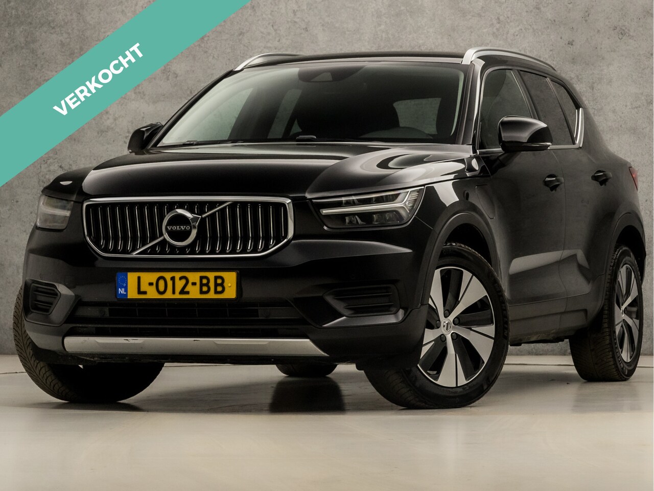 Volvo XC40 - 1.5 T4 Recharge Inscription 211Pk Automaat (APPLE CARPLAY, GROOT NAVI, LEDER, STUUR/STOELV - AutoWereld.nl