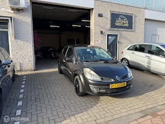 Renault Clio - 1.6-16V Dynamique