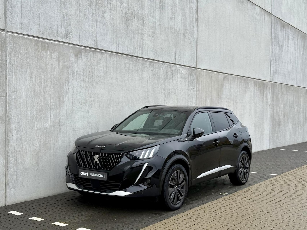 Peugeot 2008 - 1.2 GT 155 pk | pano | alcantara | Focal | full - AutoWereld.nl