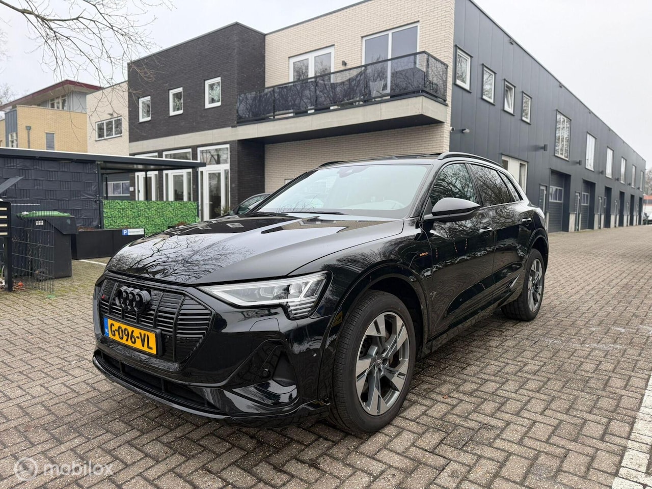Audi e-tron - 50 quattro Launch Edition Black Pano Apk 2028! - AutoWereld.nl