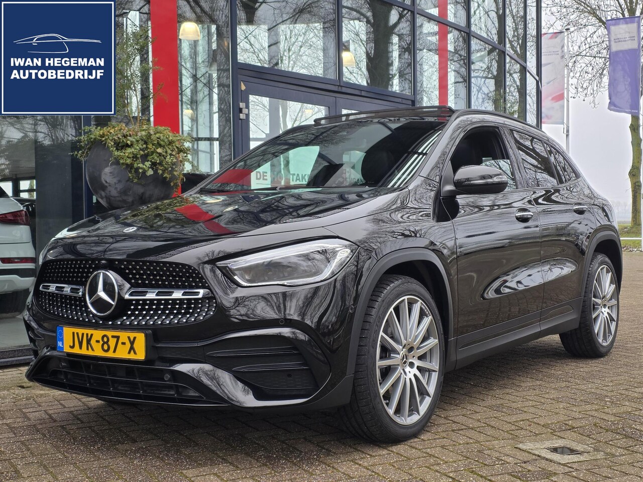 Mercedes-Benz GLA-Klasse - 250 e AMG Line | SOH 92% | Panodak | Navigatie | Sfeerverlichting | Cruise Control | 20 in - AutoWereld.nl