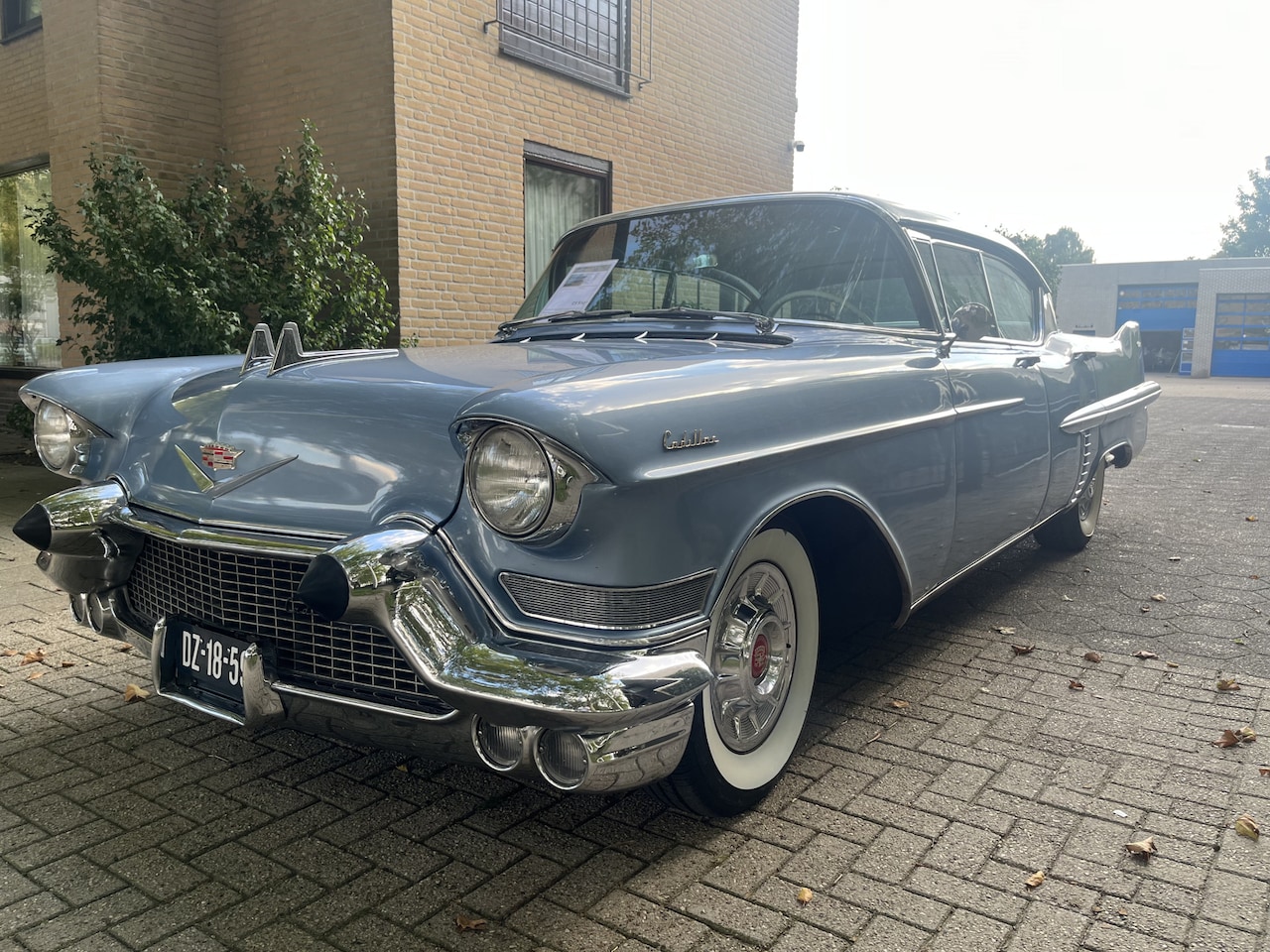 Cadillac Series 62 - Sedan de Ville Hardtop - AutoWereld.nl