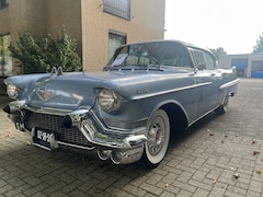 Cadillac Series 62 - Sedan de Ville Hardtop