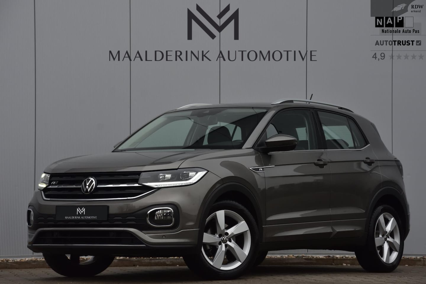 Volkswagen T-Cross - 1.0 TSI Automaat R-Line Led, Navi, Stoelverwarming, Parkeersensoren - AutoWereld.nl