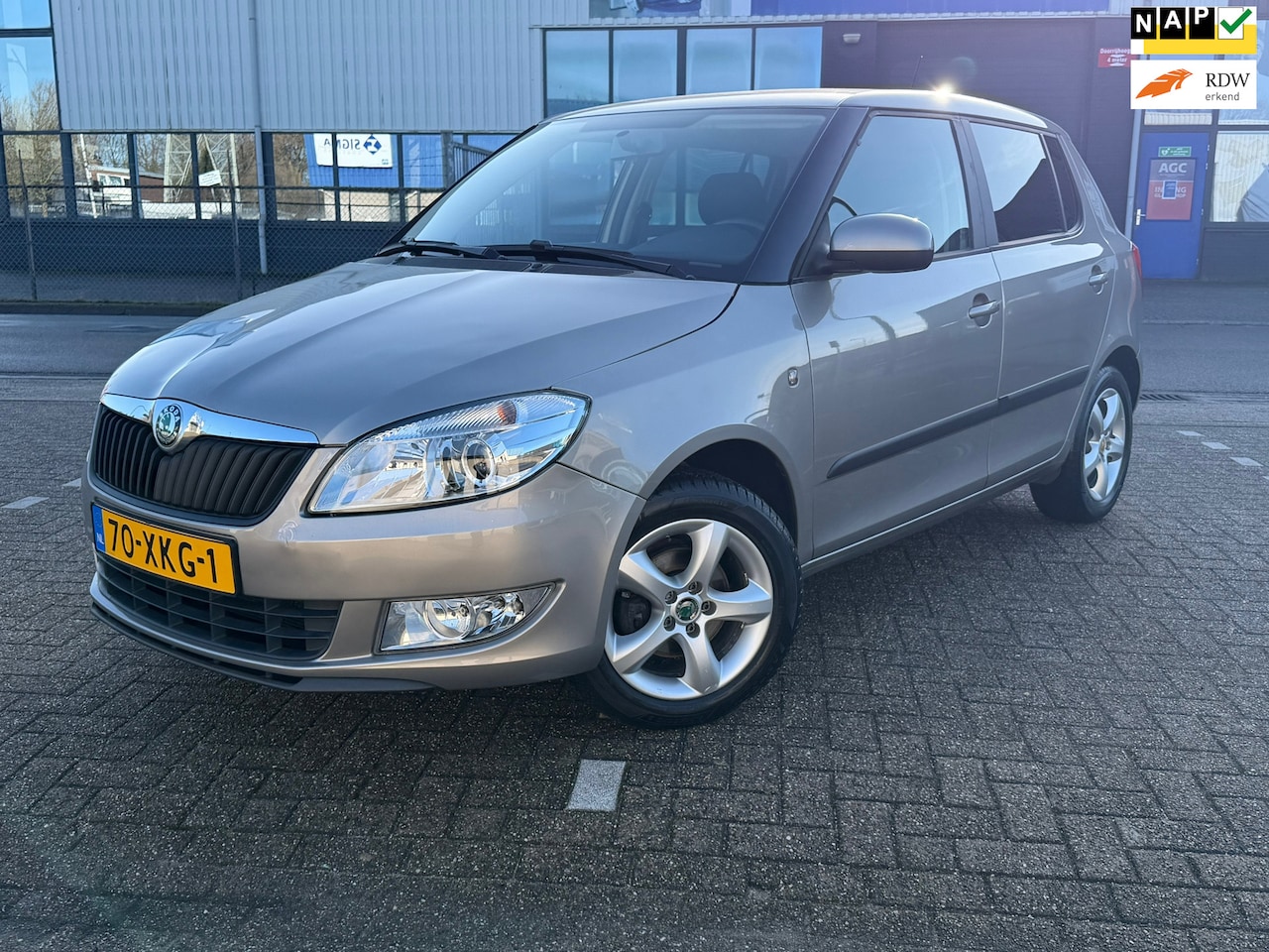 Skoda Fabia - 1.2 TSI / Nieuwe ketting / Trekhaak / Airco - AutoWereld.nl
