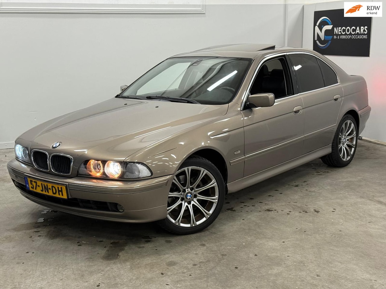 BMW 5-serie - 520i Edition / AUTOMAAAT / MULTIMEDIA-NAVI / NETTE AUTO - AutoWereld.nl