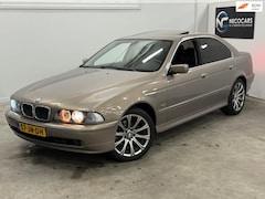 BMW 5-serie - 520i Edition / AUTOMAAAT / MULTIMEDIA-NAVI / NETTE AUTO