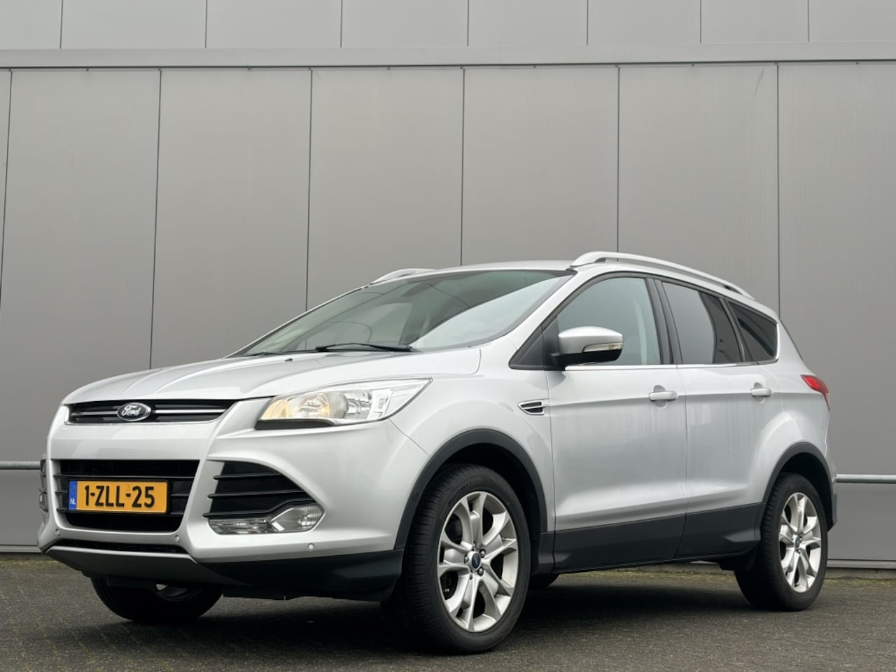 Ford Kuga - 1.5 Titanium - airco - cruise - camera - riem vervangen! - AutoWereld.nl