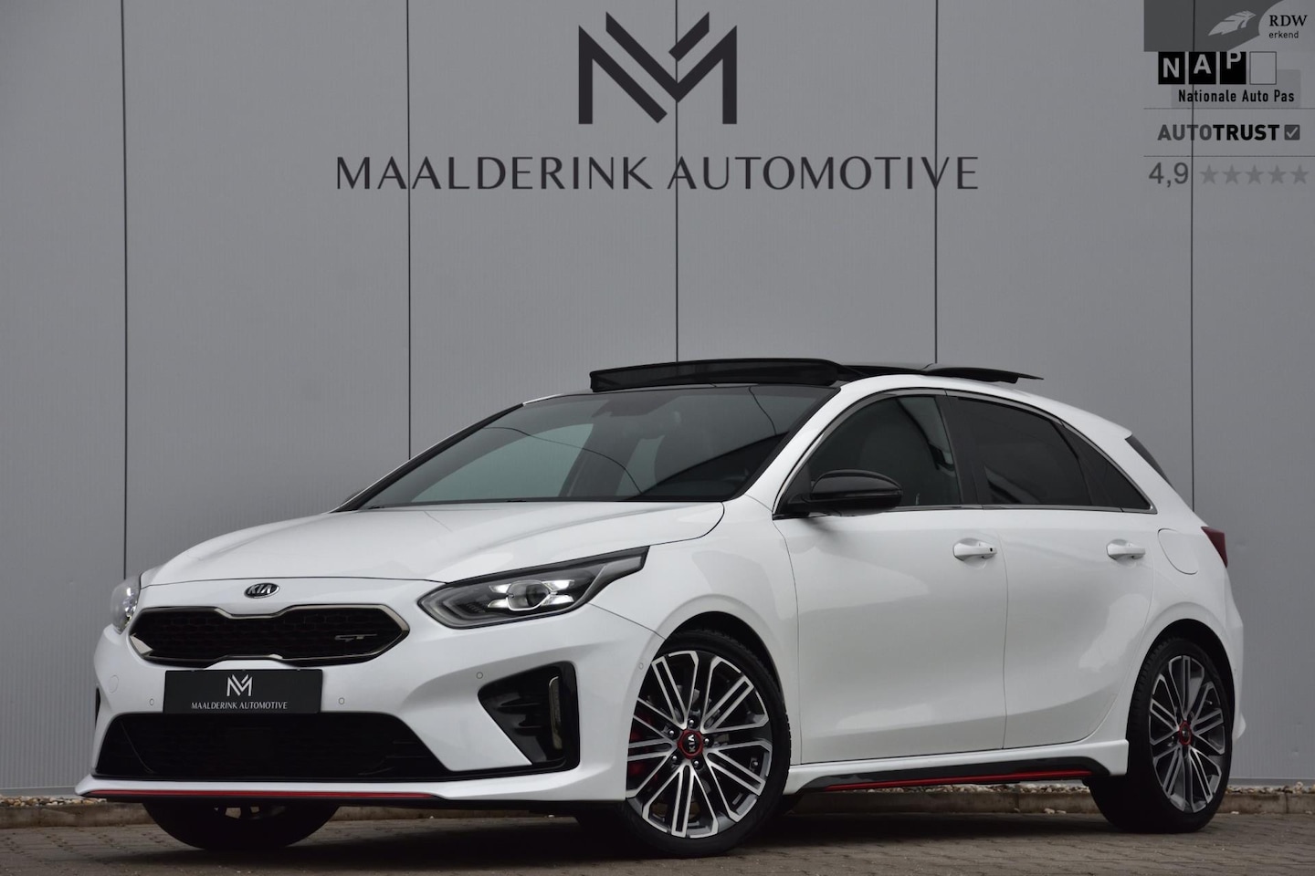 Kia Cee'd - Ceed 1.6 T-GDi Automaat GT Full Option! Panodak, afn. Trekhaak, Stoelverwarming, Navi, Cam - AutoWereld.nl