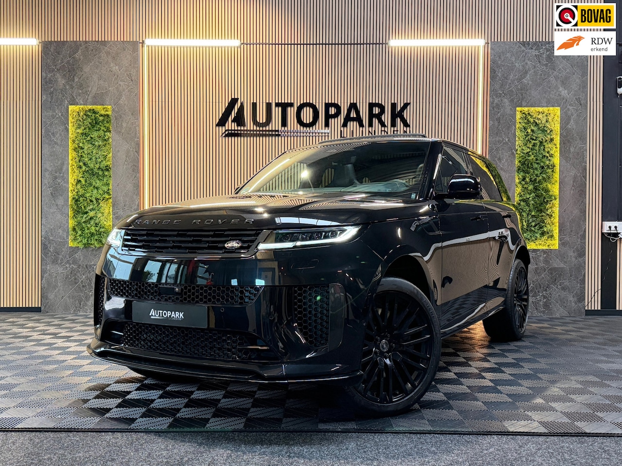 Land Rover Range Rover Sport - 4.4 P635 SV Edition One Obsidian Black PANO|CARBON|MASSAGE|SOFTCLOSE|635PK|23INCH|BOMVOL! - AutoWereld.nl