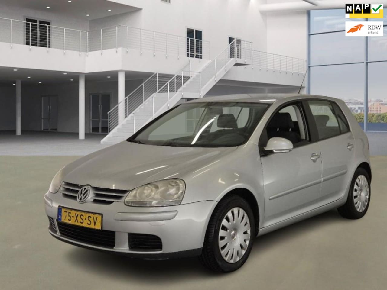 Volkswagen Golf - 1.6 FSI Optive 3 1.6 FSI Optive 3 - AutoWereld.nl