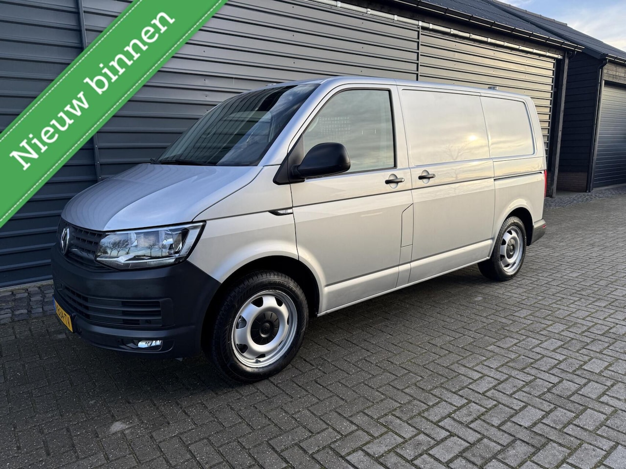 Volkswagen Transporter - 2.0 TSI Automaat Benzine/CNG 2x Schuifdeur - AutoWereld.nl