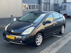 Toyota Prius - 1.5 VVT-i