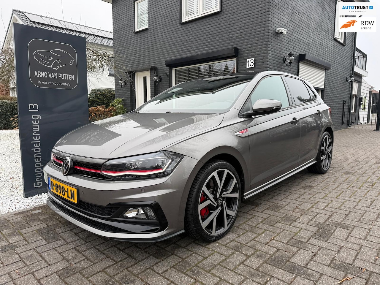 Volkswagen Polo - 2.0 TSI GTI /Panodak /Camera /Led /Beats - AutoWereld.nl