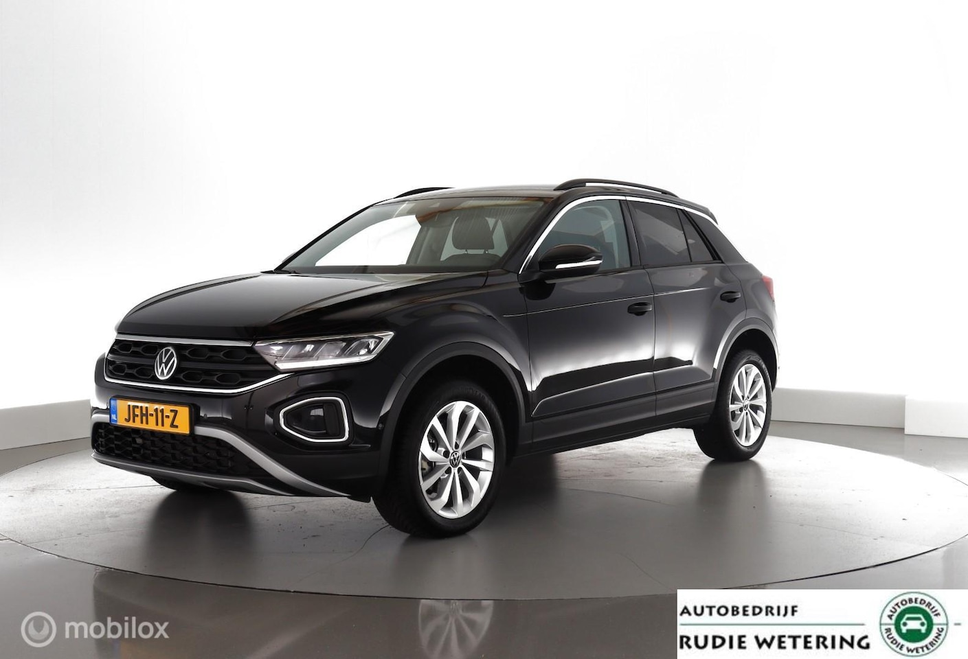Volkswagen T-Roc - 1.5 TSI 150pk Automaat Business led|nav|cam|dab|stoelverw.|acc|lmv17 - AutoWereld.nl