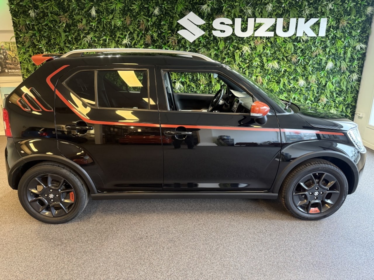 Suzuki Ignis - AUTOMAAT Climat Control 1.2 Stijl Sportvelgen Trekhaak Navigatie Cruise Control - AutoWereld.nl