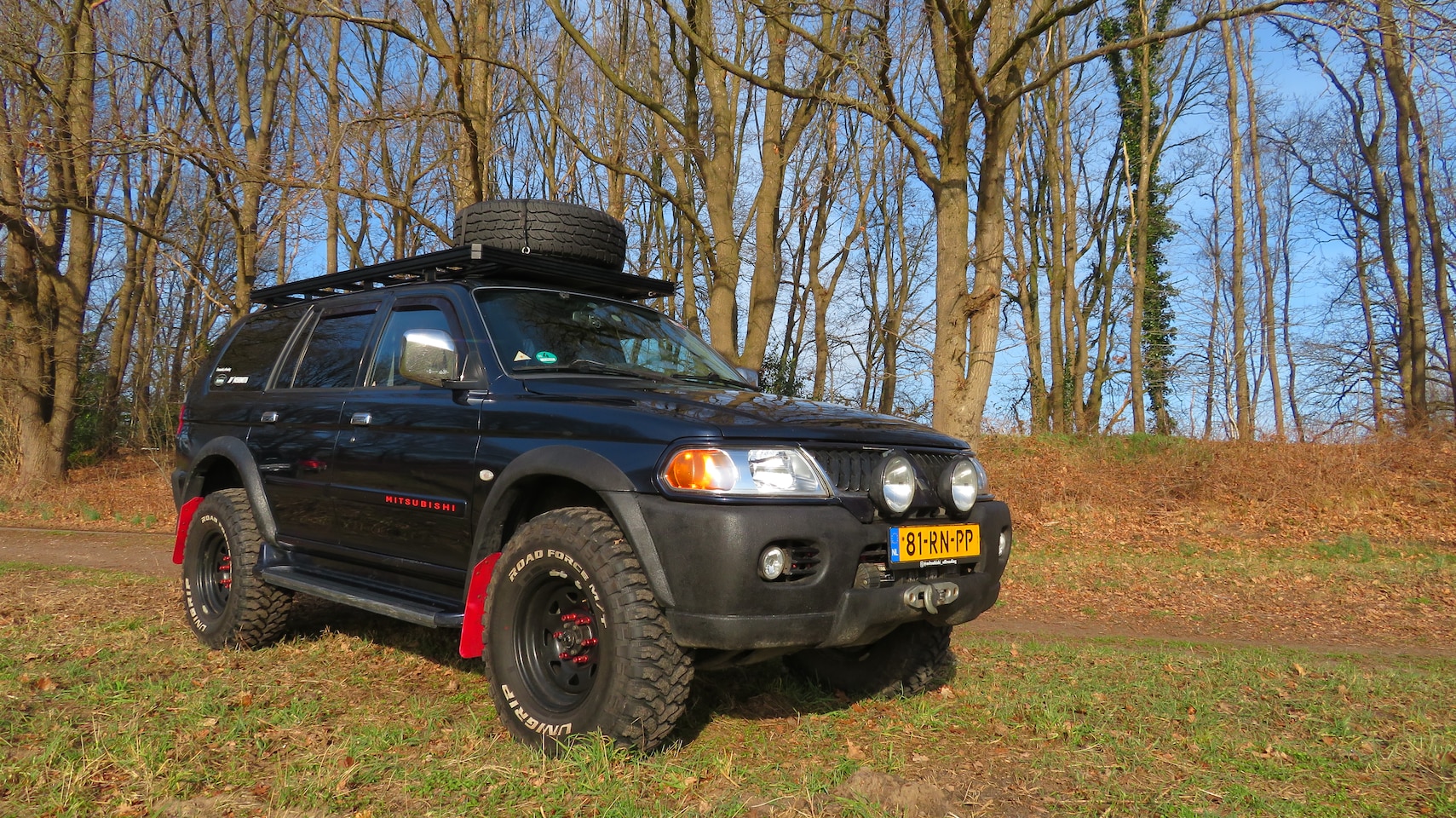 Mitsubishi Pajero Sport - 3.0 V6 Intense 4X4 | ROOFRACK | WINCH - AutoWereld.nl