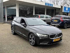 Volvo V60 - T8 AWD R-Design HeadUp MASSAGE Pano Keyless Harman Kardon