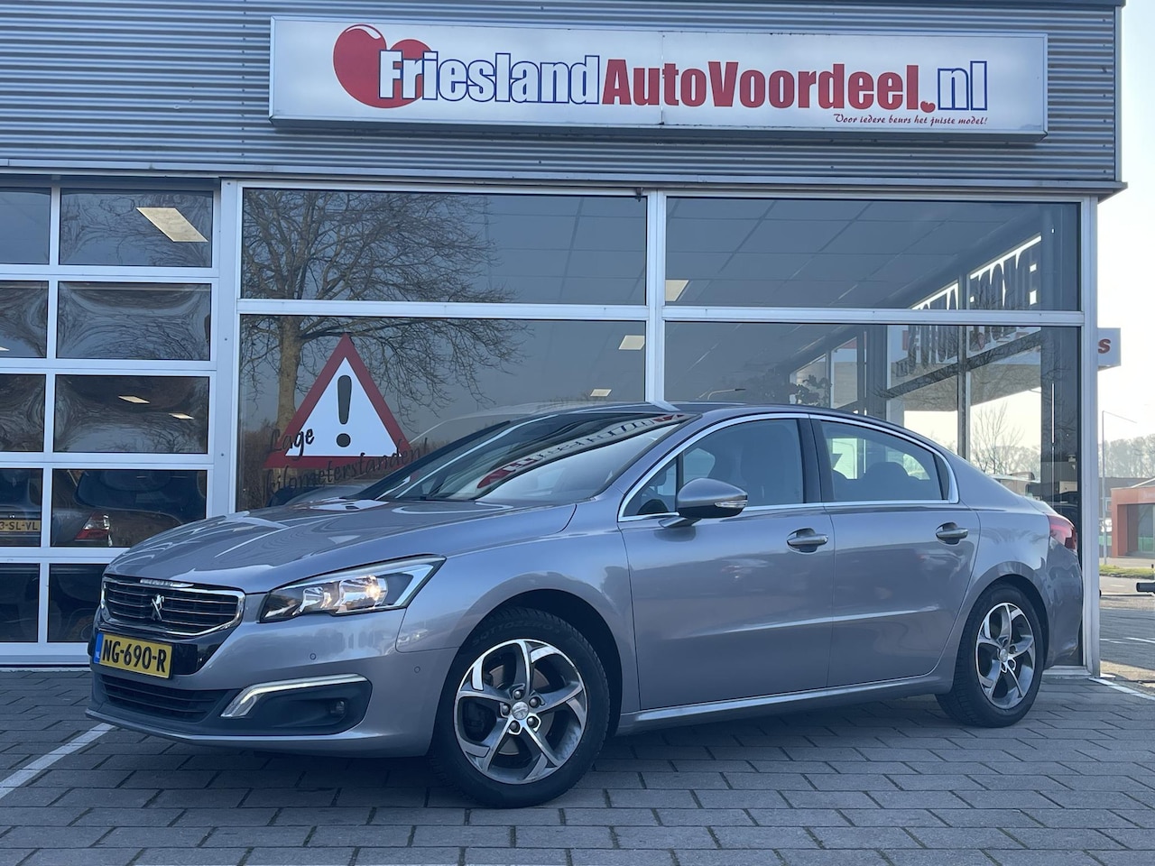 Peugeot 508 - 1.6 e-Blue Lease Executive /Automaat/Clima/Cruise/Trekhaak afn./Onderhoudshistorie/99.402 - AutoWereld.nl