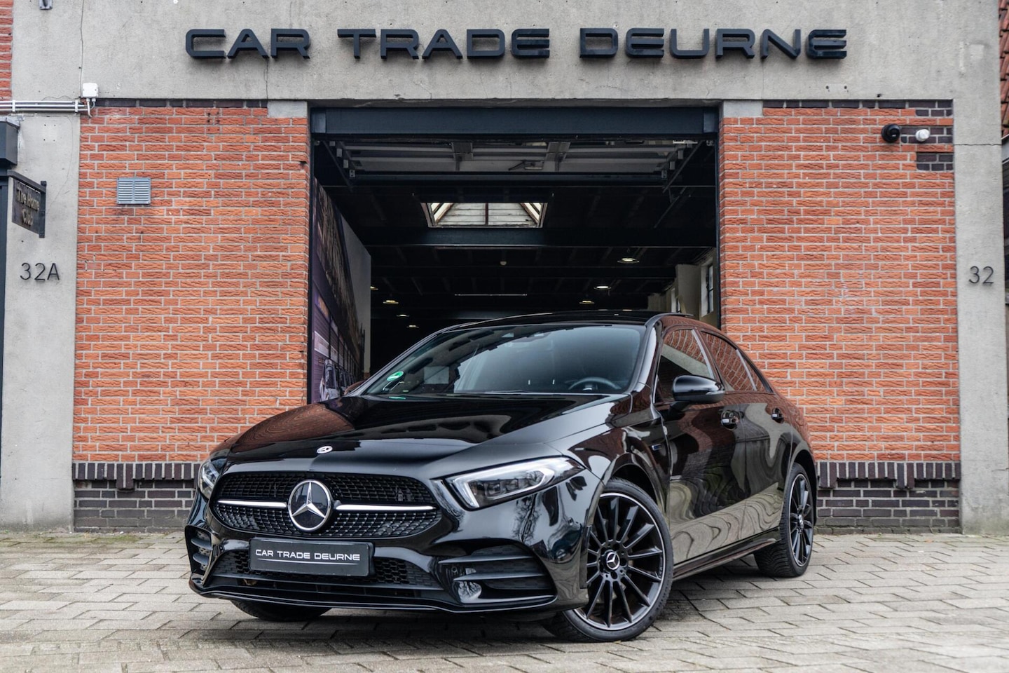 Mercedes-Benz A-klasse - 250 e AMG Pano / Burmester / Camera - AutoWereld.nl