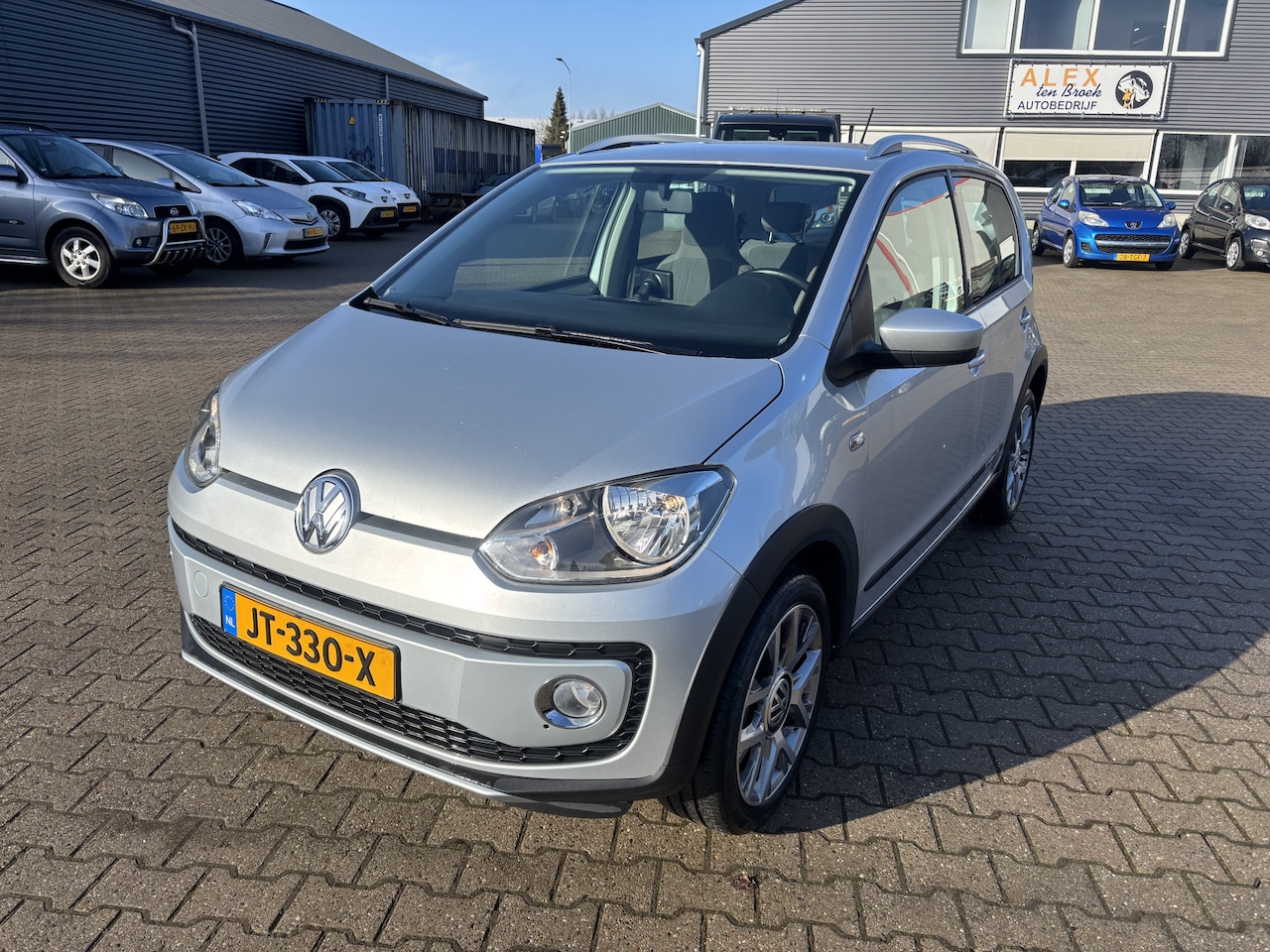 Volkswagen Up! - 1.0 cross up! BlueMotion 1.0 cross up! BlueMotion - AutoWereld.nl